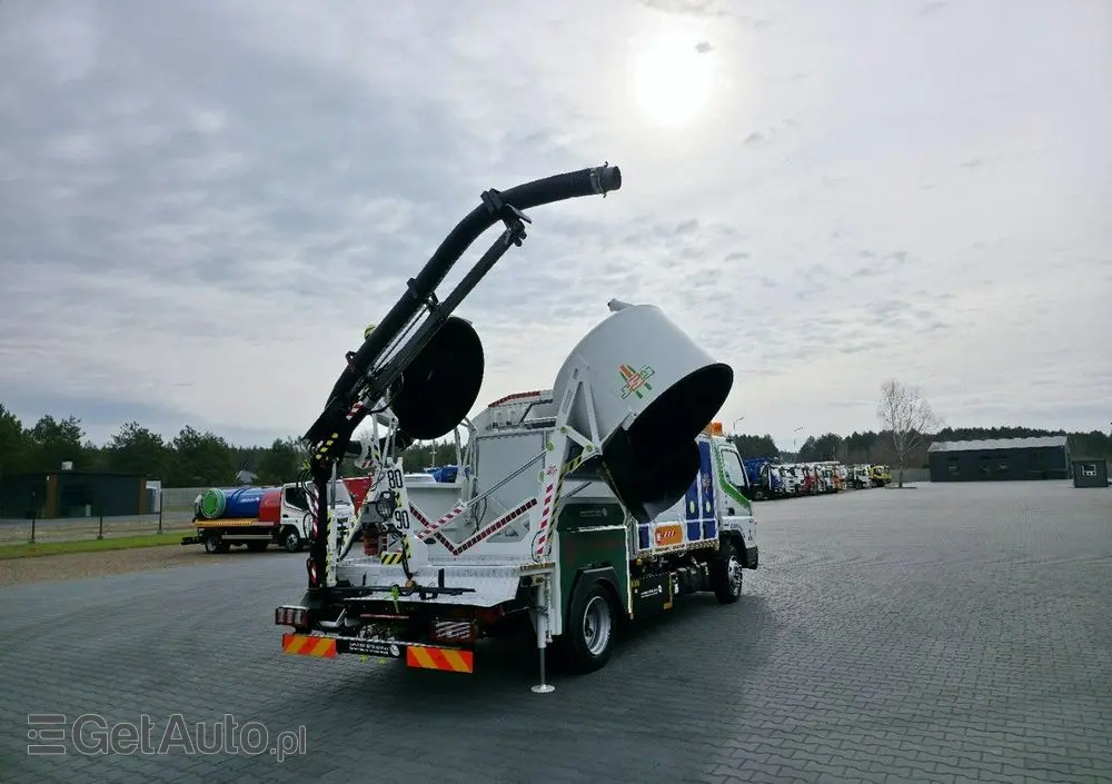 MITSUBISHI CANTER odkurzacz koparka ssąca substancje sypkie CITY SAUGER 