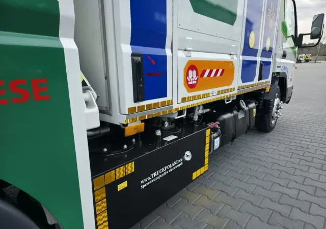 MITSUBISHI CANTER odkurzacz koparka ssąca substancje sypkie CITY SAUGER 