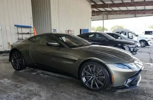 ASTON MARTIN Vantage 