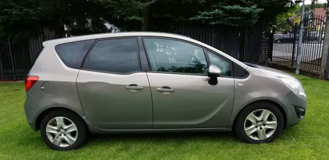 OPEL Meriva 