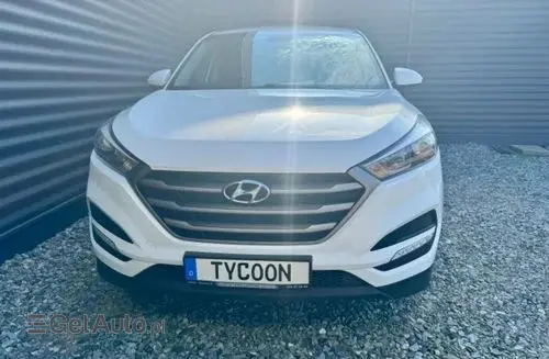HYUNDAI Tucson 
