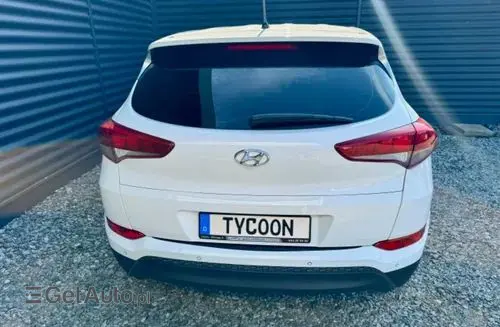 HYUNDAI Tucson 