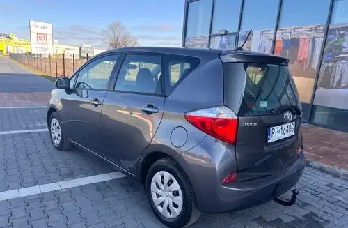TOYOTA Verso 