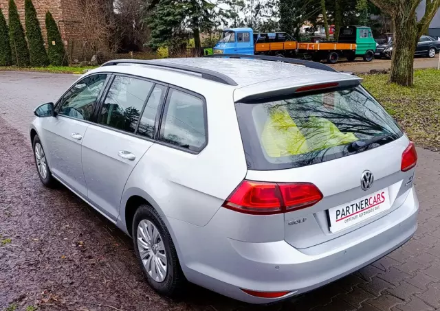 VOLKSWAGEN Golf VII 1.6 TDI BMT Comfortline DSG