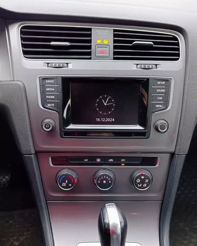 VOLKSWAGEN Golf VII 1.6 TDI BMT Comfortline DSG