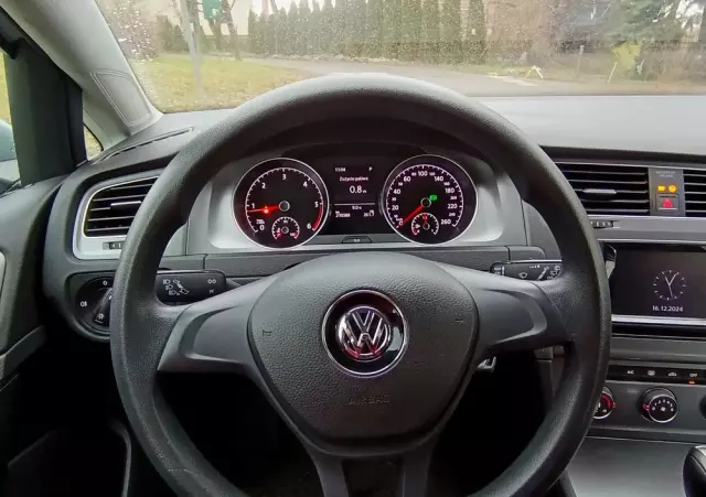 VOLKSWAGEN Golf VII 1.6 TDI BMT Comfortline DSG