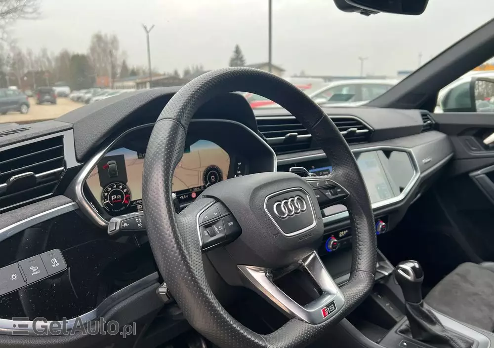 AUDI RS Q3 