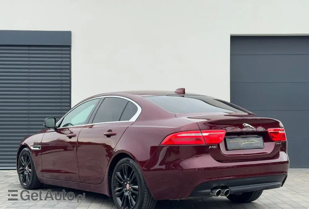 JAGUAR XE 2.0 D Prestige