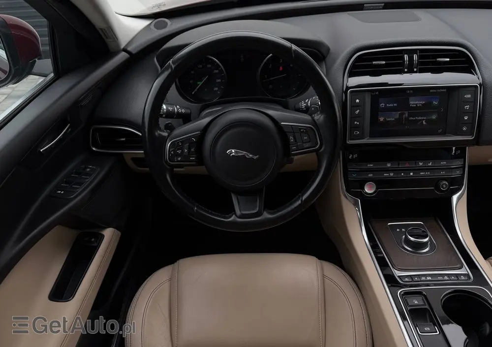 JAGUAR XE 2.0 D Prestige