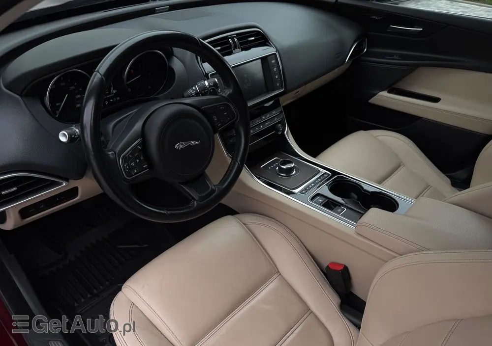 JAGUAR XE 2.0 D Prestige