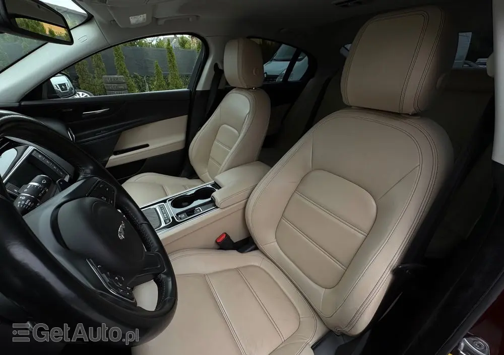 JAGUAR XE 2.0 D Prestige