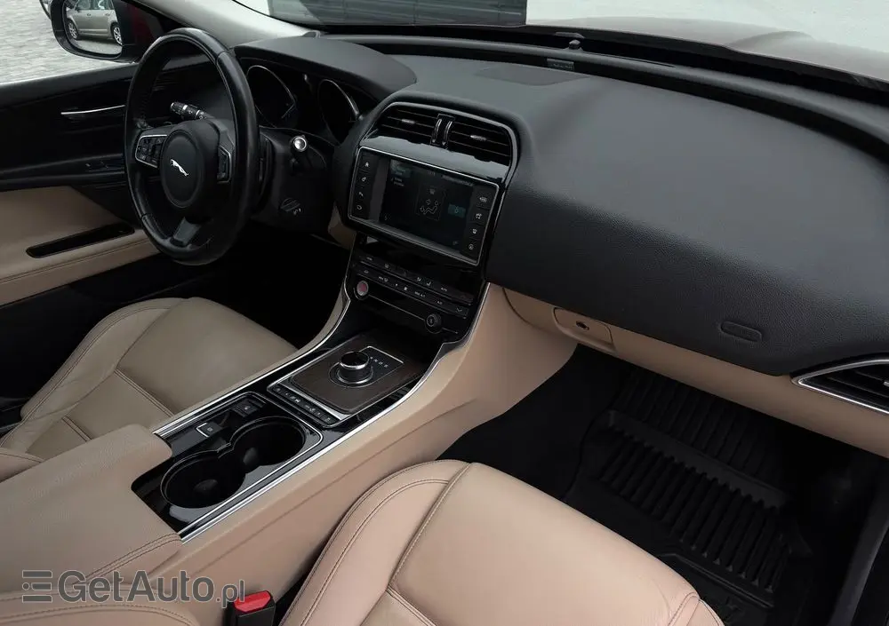 JAGUAR XE 2.0 D Prestige