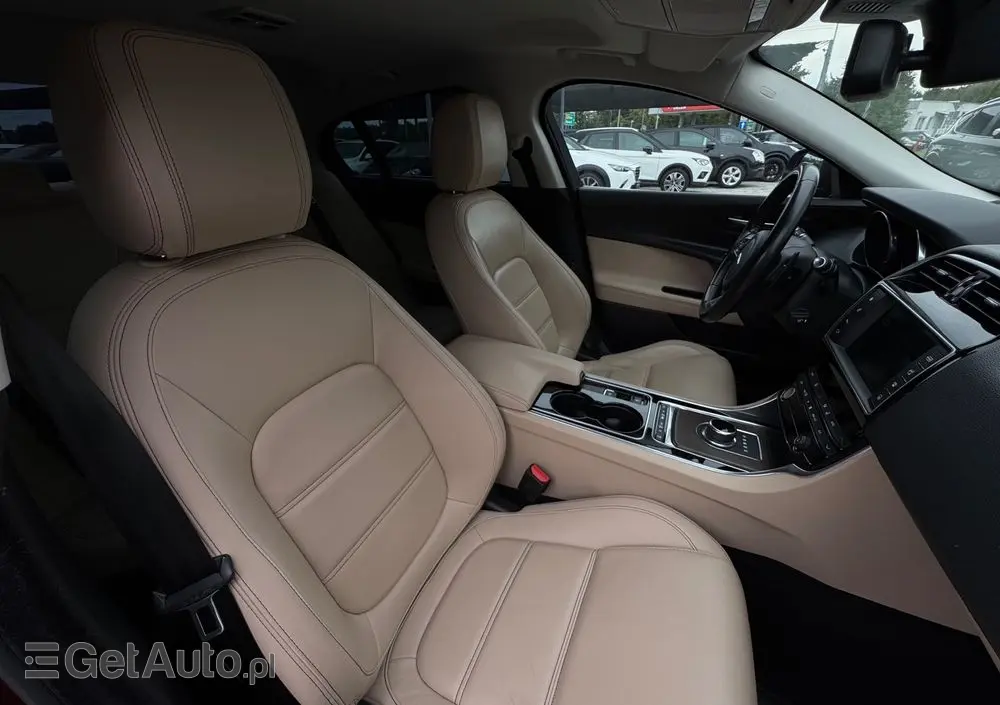 JAGUAR XE 2.0 D Prestige