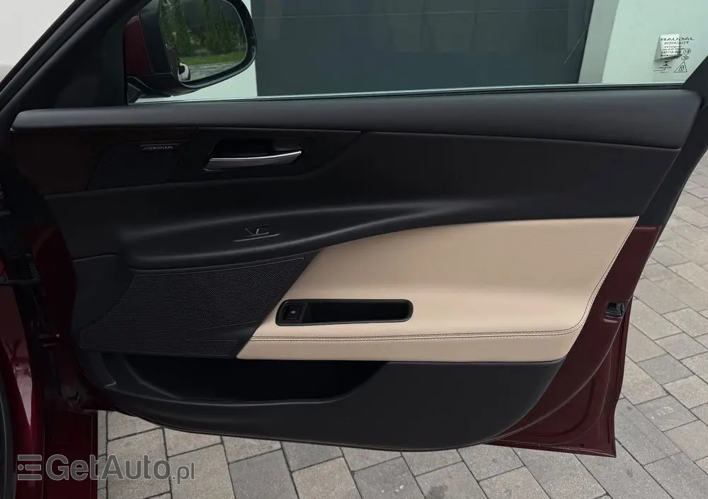 JAGUAR XE 2.0 D Prestige