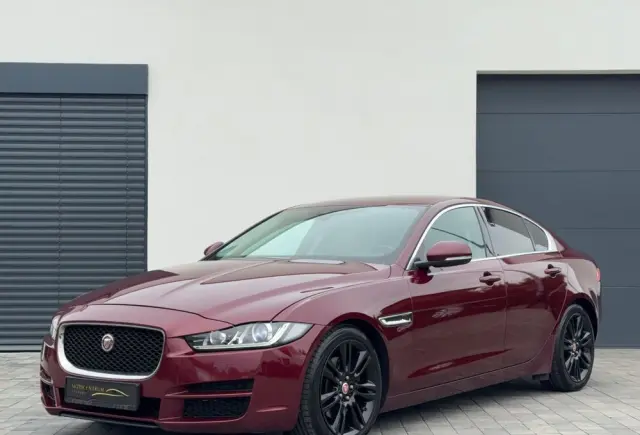 JAGUAR XE 2.0 D Prestige