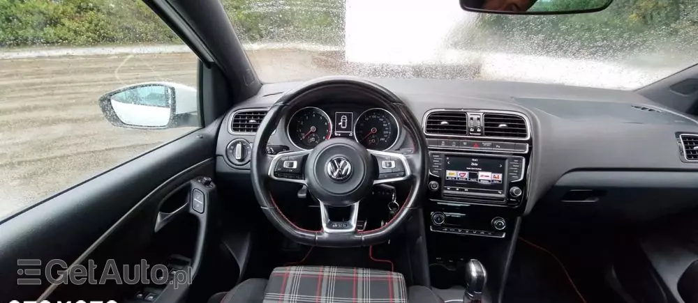 VOLKSWAGEN Polo 1.8 TSI (Blue Motion Technology) DSG GTI