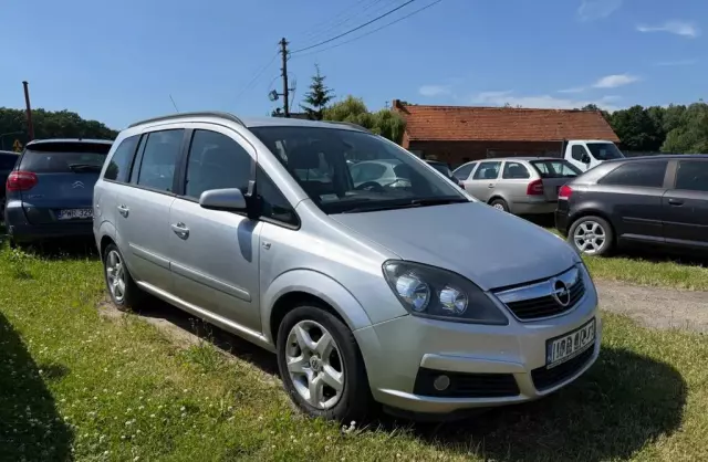 OPEL Zafira 