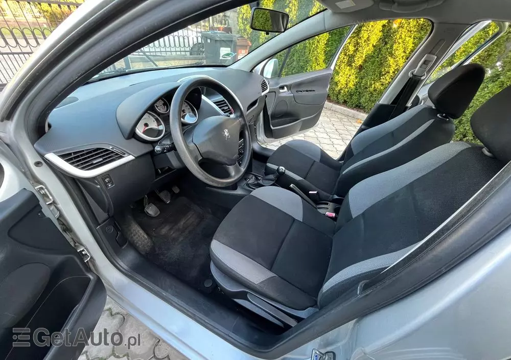 PEUGEOT 207 1.6 Trendy