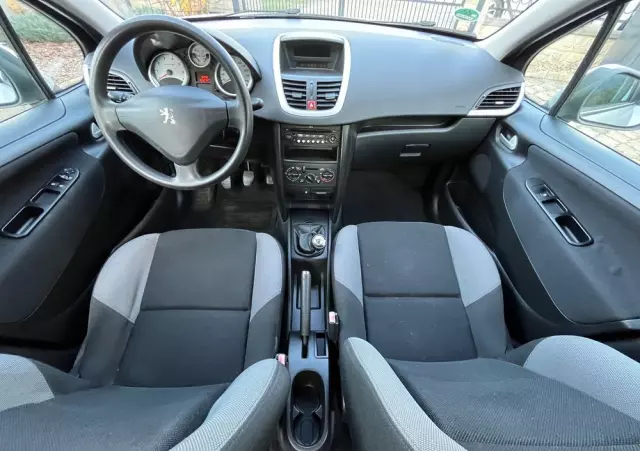 PEUGEOT 207 1.6 Trendy