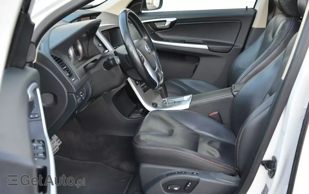 VOLVO XC 60 D4 AWD Geartronic Summum