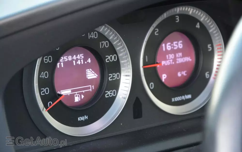 VOLVO XC 60 D4 AWD Geartronic Summum