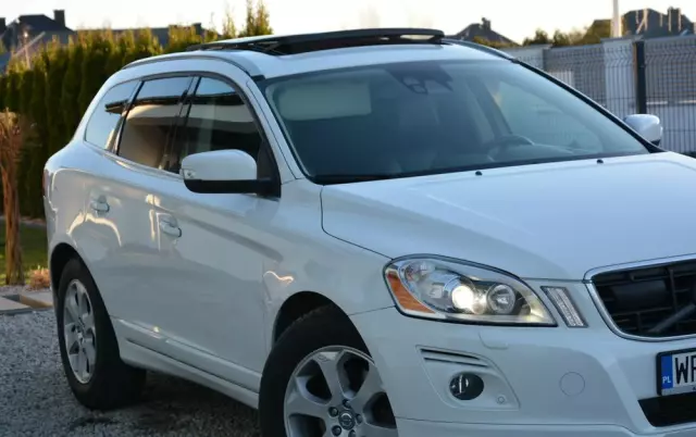 VOLVO XC 60 D4 AWD Geartronic Summum
