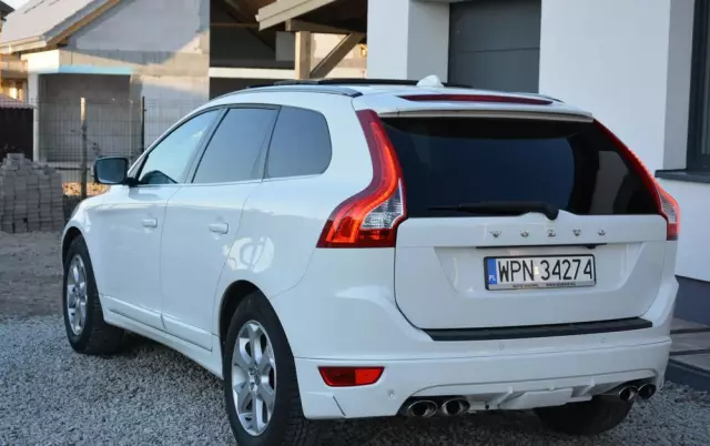 VOLVO XC 60 D4 AWD Geartronic Summum