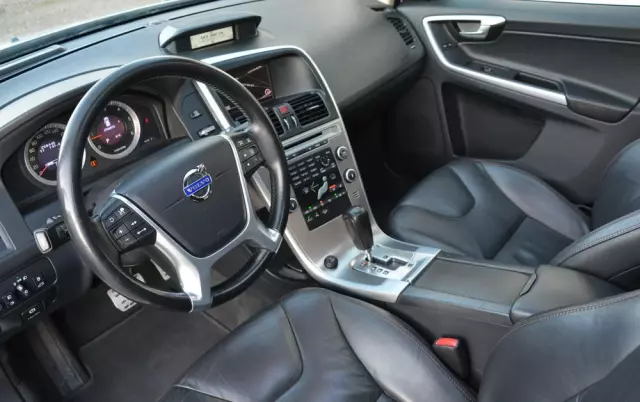 VOLVO XC 60 D4 AWD Geartronic Summum