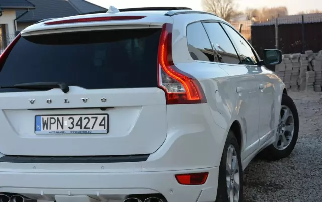VOLVO XC 60 D4 AWD Geartronic Summum