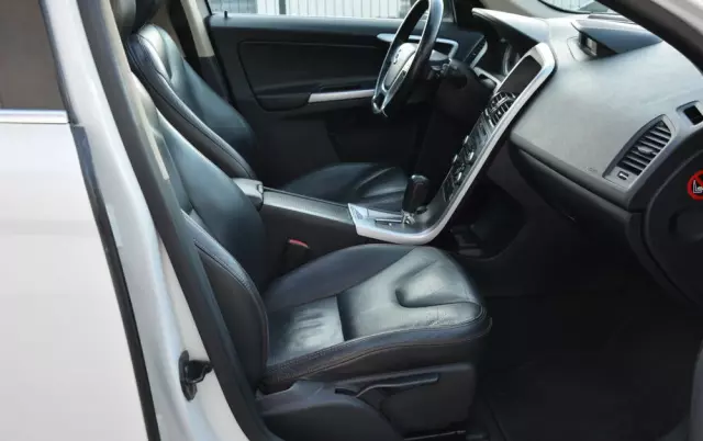 VOLVO XC 60 D4 AWD Geartronic Summum