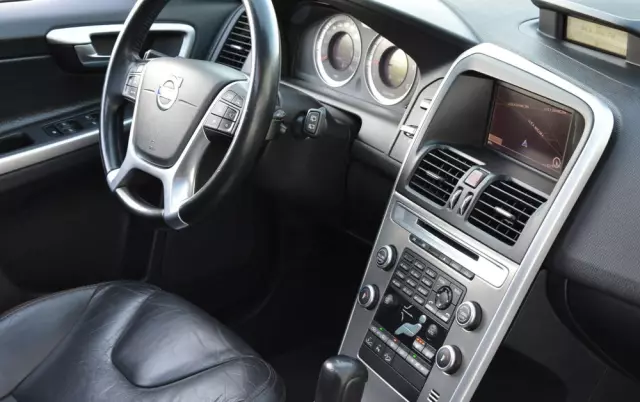 VOLVO XC 60 D4 AWD Geartronic Summum