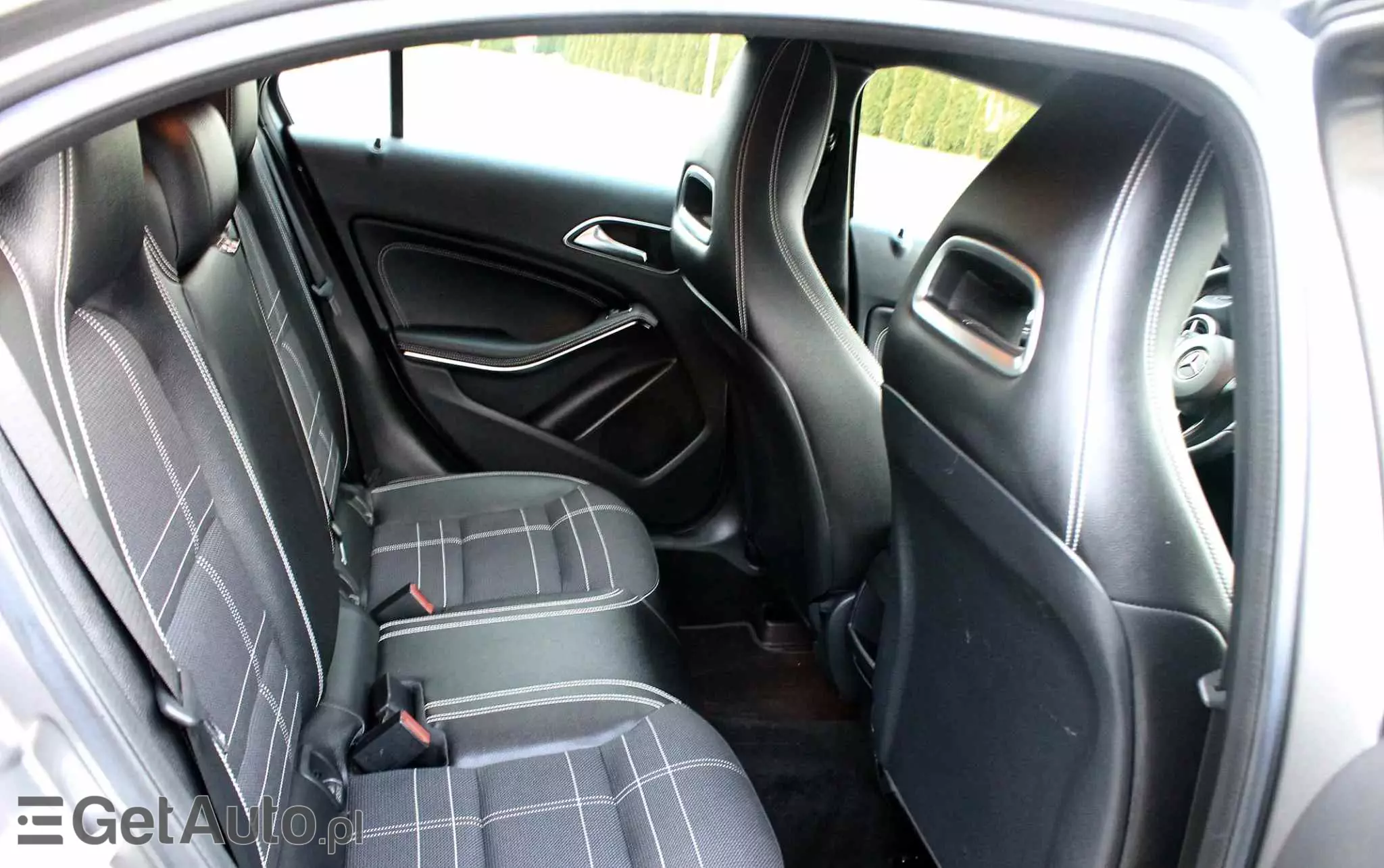 MERCEDES-BENZ Klasa A 180 (BlueEFFICIENCY) Urban