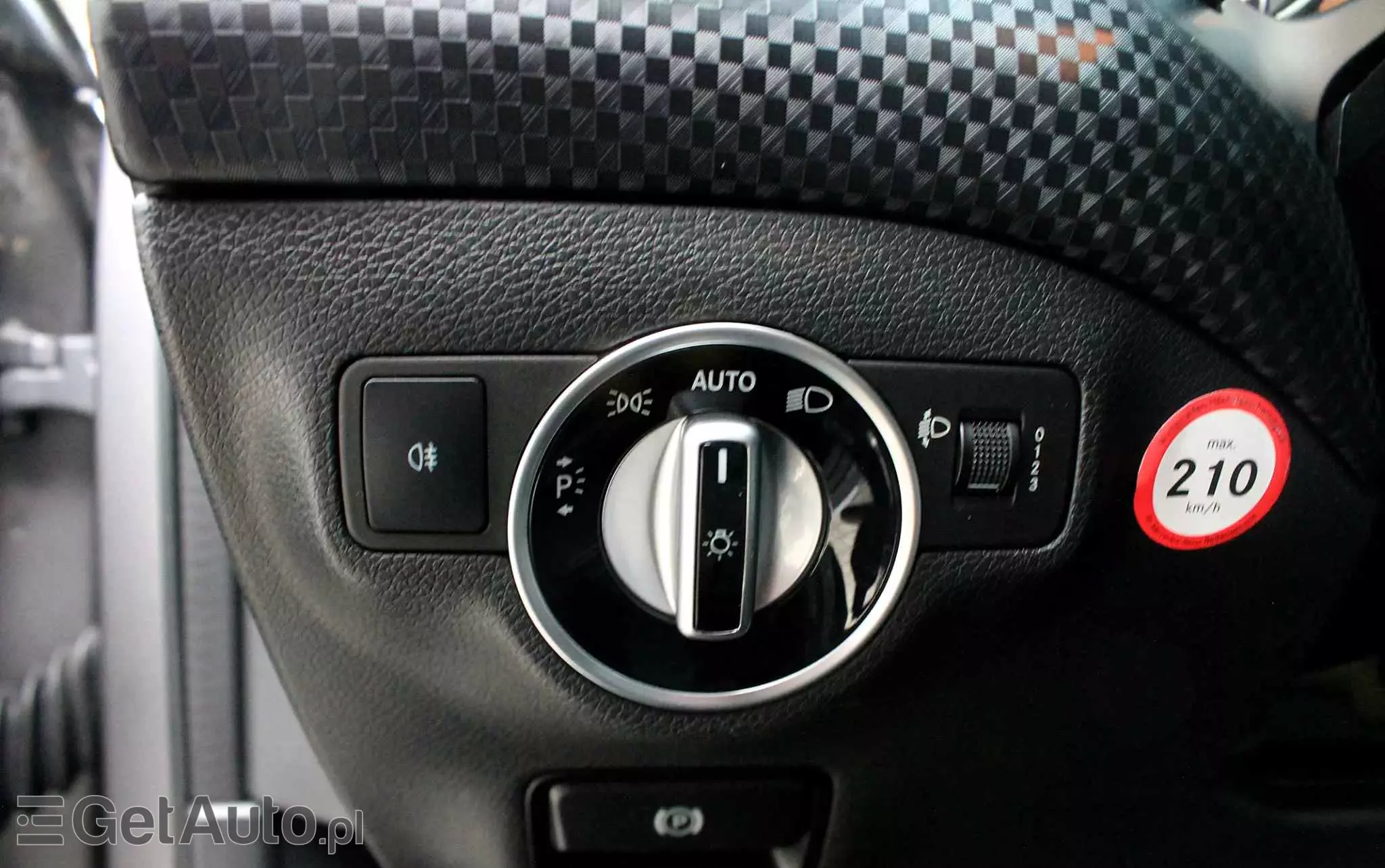 MERCEDES-BENZ Klasa A 180 (BlueEFFICIENCY) Urban