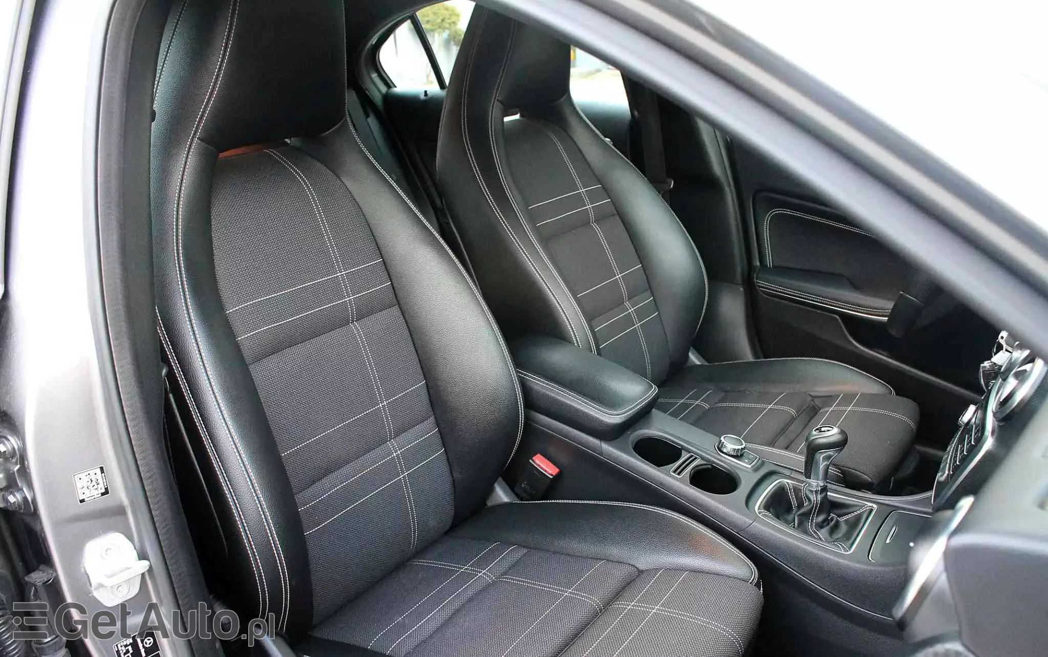 MERCEDES-BENZ Klasa A 180 (BlueEFFICIENCY) Urban