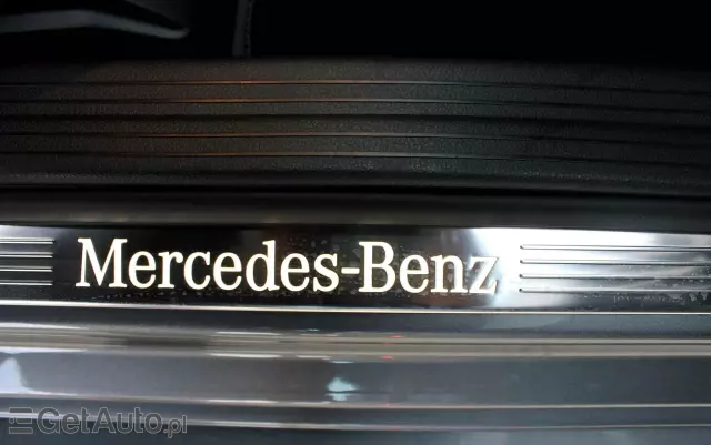 MERCEDES-BENZ Klasa A 180 (BlueEFFICIENCY) Urban