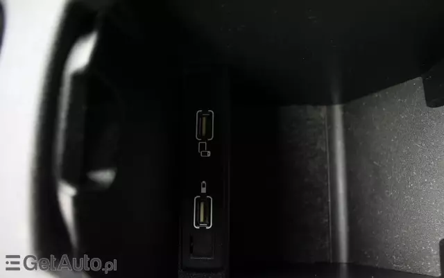 MERCEDES-BENZ Klasa A 180 (BlueEFFICIENCY) Urban