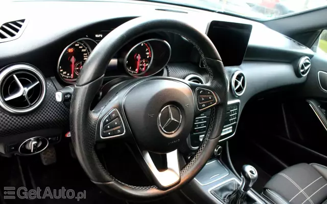 MERCEDES-BENZ Klasa A 180 (BlueEFFICIENCY) Urban