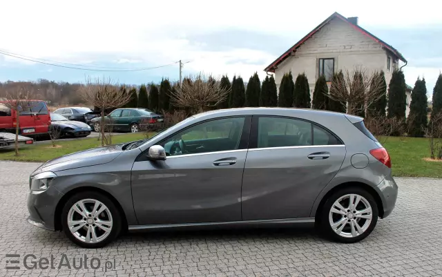 MERCEDES-BENZ Klasa A 180 (BlueEFFICIENCY) Urban