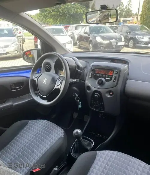PEUGEOT 108 
