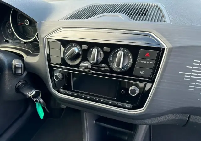 VOLKSWAGEN Up! 1.0 move