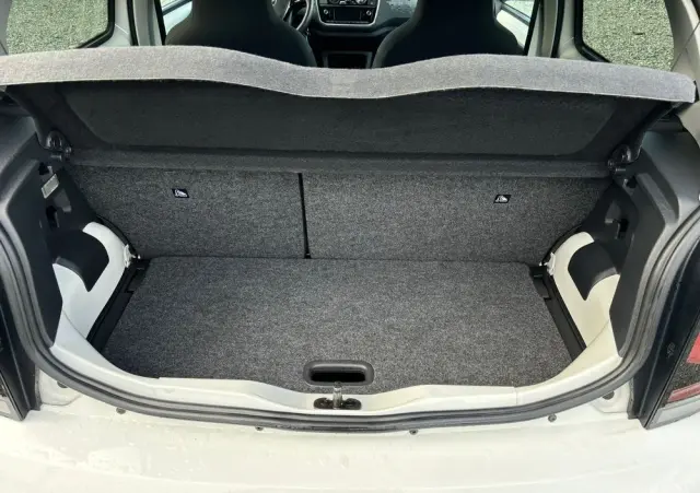 VOLKSWAGEN Up! 1.0 move