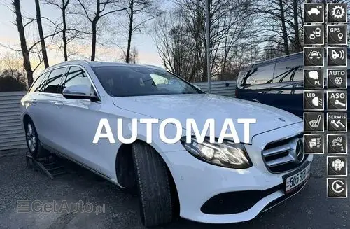 MERCEDES-BENZ 200 