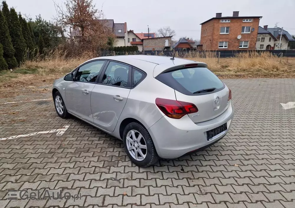 OPEL Astra 1.4 Selection