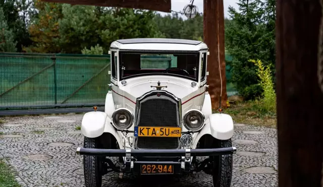 WILLYS KNIGHT OVERLAND MODEL 70 