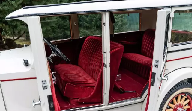 WILLYS KNIGHT OVERLAND MODEL 70 