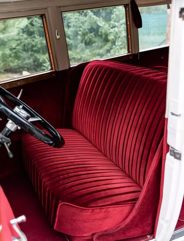 WILLYS KNIGHT OVERLAND MODEL 70 