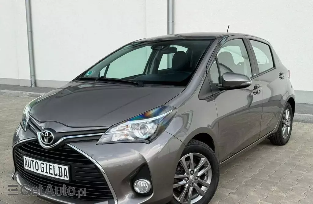 TOYOTA Yaris 