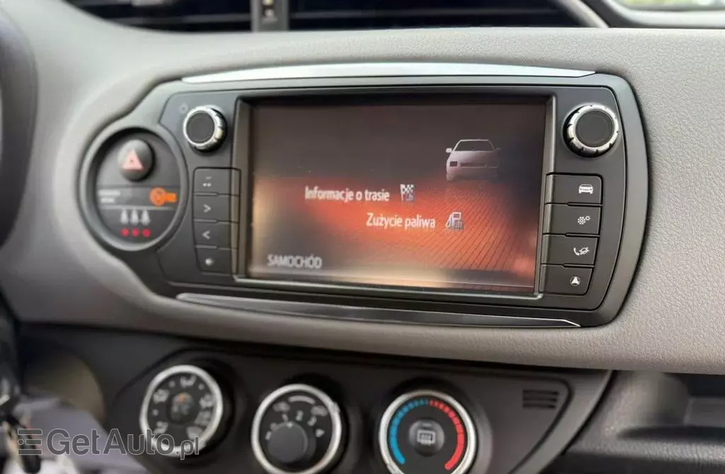 TOYOTA Yaris 