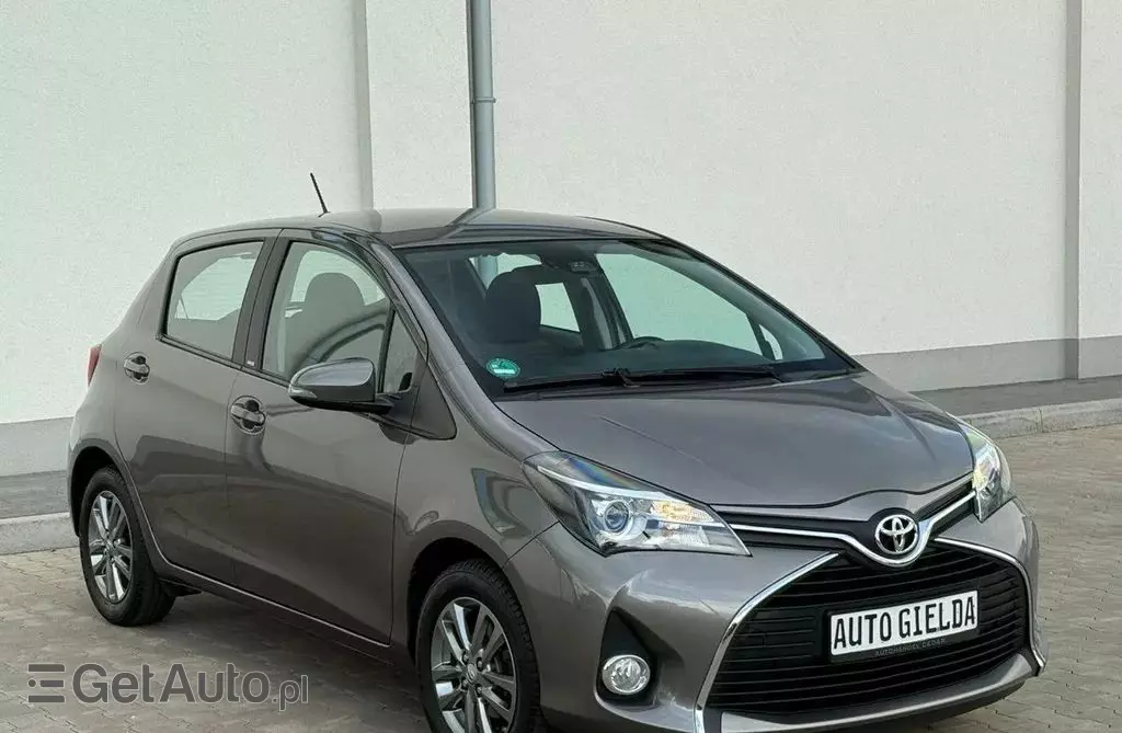 TOYOTA Yaris 