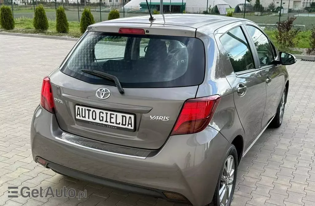 TOYOTA Yaris 